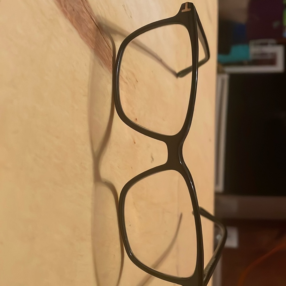 Tom ford glasses no case. Flawless